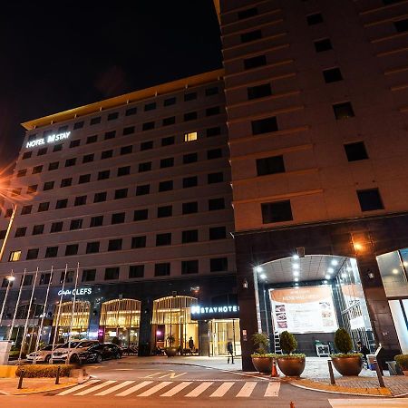 M Stay Hotel Gyeonggi Giheung Йонгин Экстерьер фото