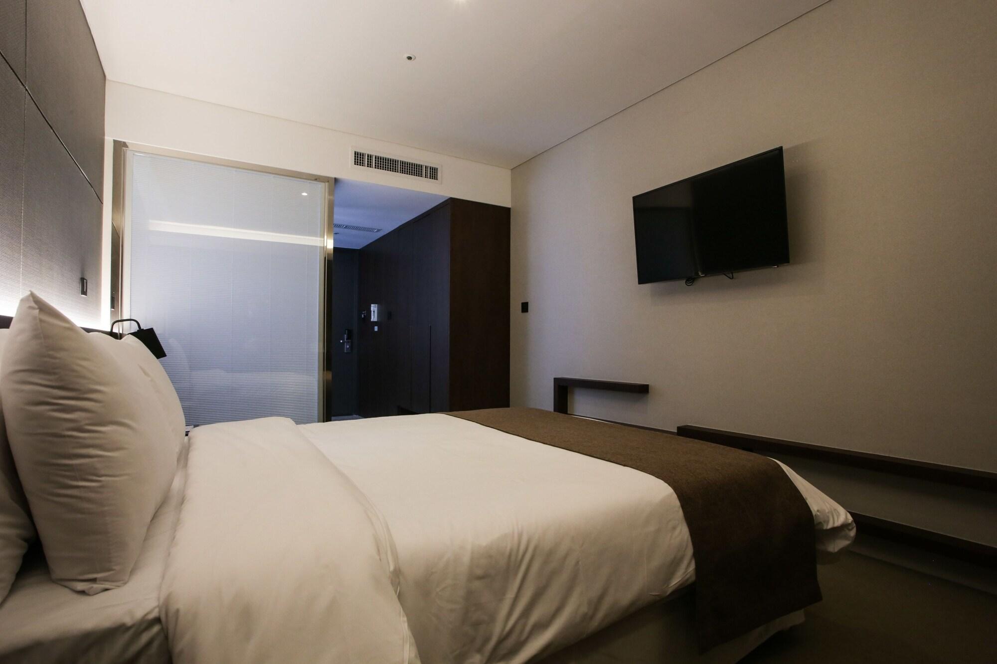 M Stay Hotel Gyeonggi Giheung Йонгин Экстерьер фото
