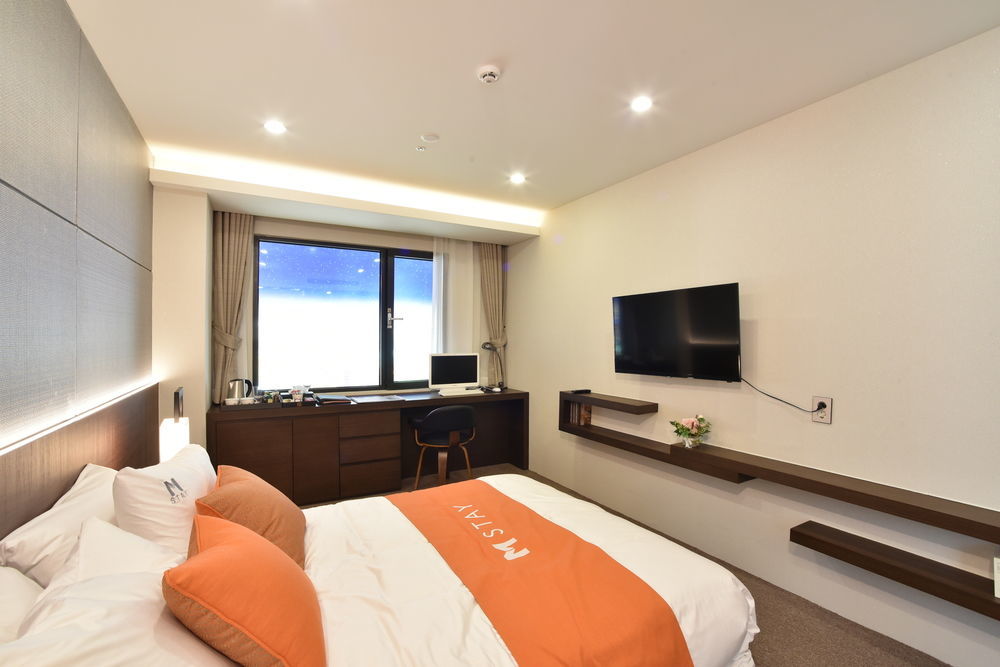 M Stay Hotel Gyeonggi Giheung Йонгин Экстерьер фото