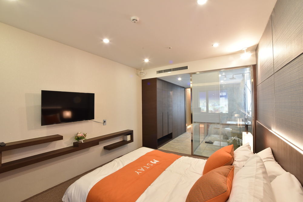 M Stay Hotel Gyeonggi Giheung Йонгин Экстерьер фото