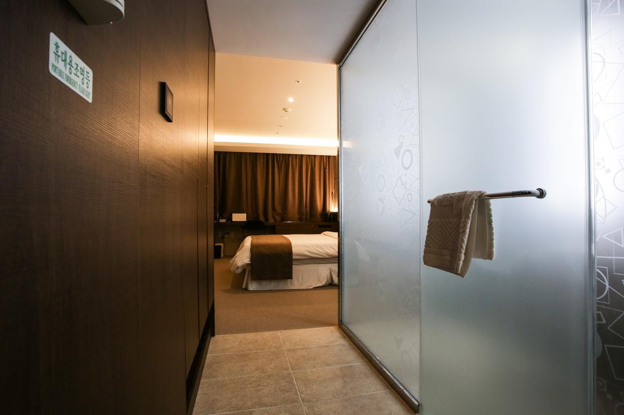 M Stay Hotel Gyeonggi Giheung Йонгин Экстерьер фото