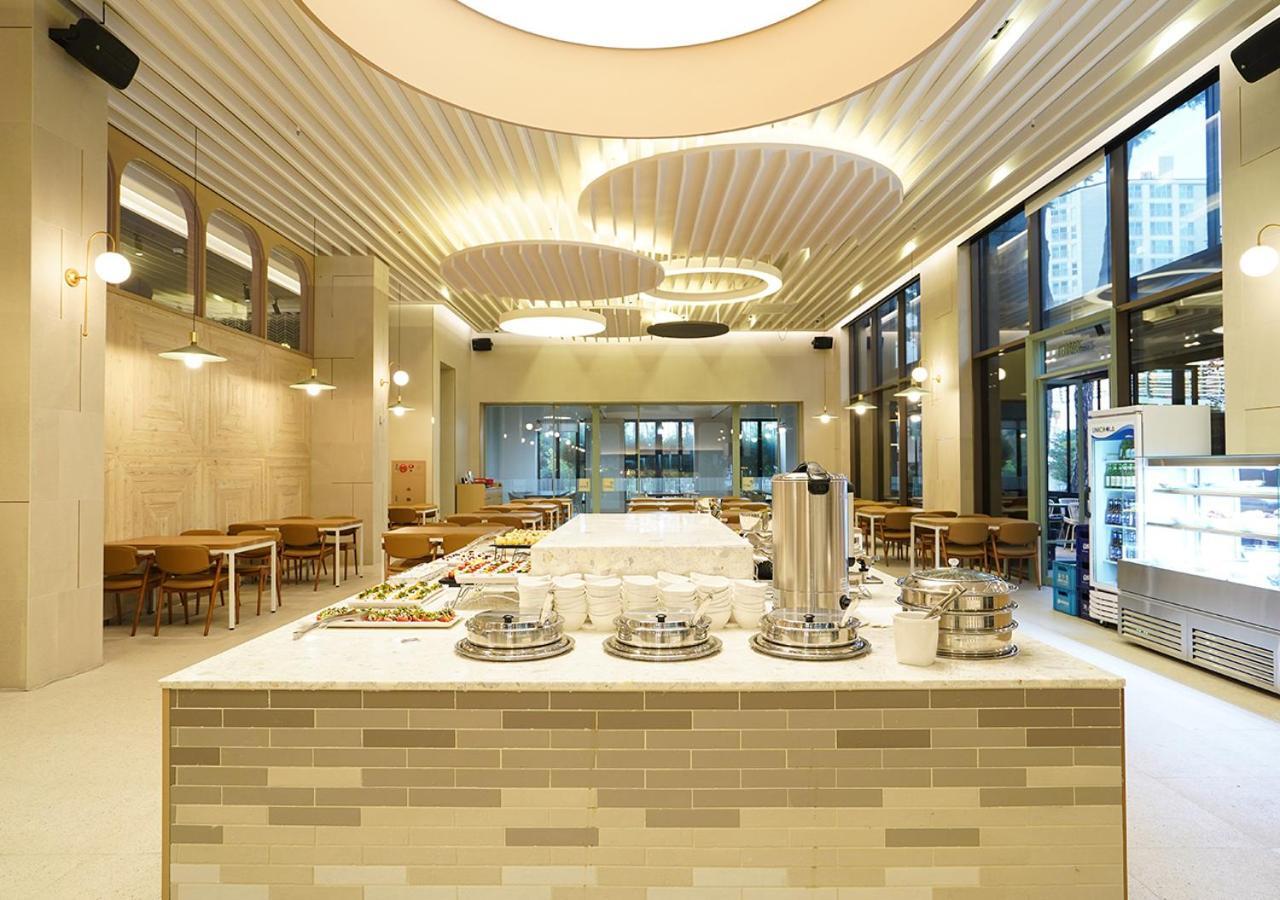 M Stay Hotel Gyeonggi Giheung Йонгин Экстерьер фото